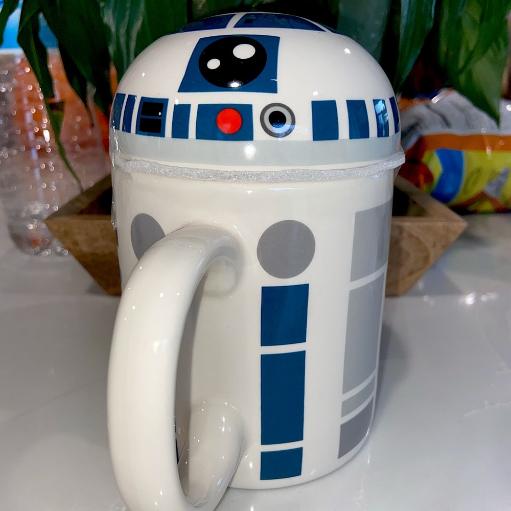 NWT Star Wars R2-D2 Covered Mug